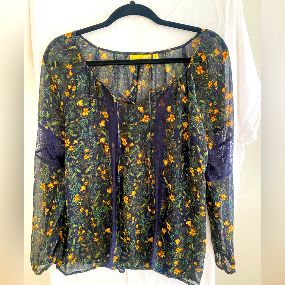 Vera Wang shear peasant blouse. Size L